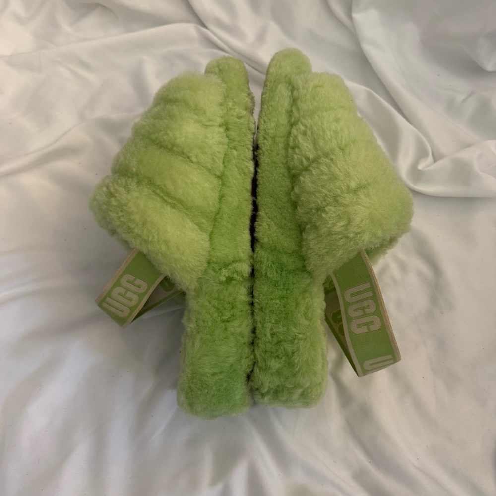 EUC UGG Fluff Yeah Slides - Picture 7 of 10